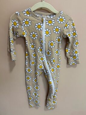 Daisy Print Footed One-Piece Romper - Beige